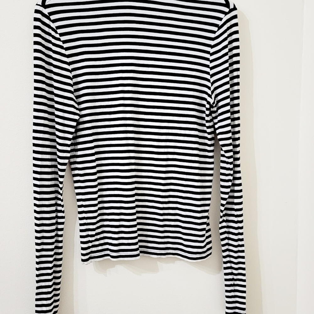Black and White Striped Jersey Knit Turtleneck Top size M - Picture 5 of 10